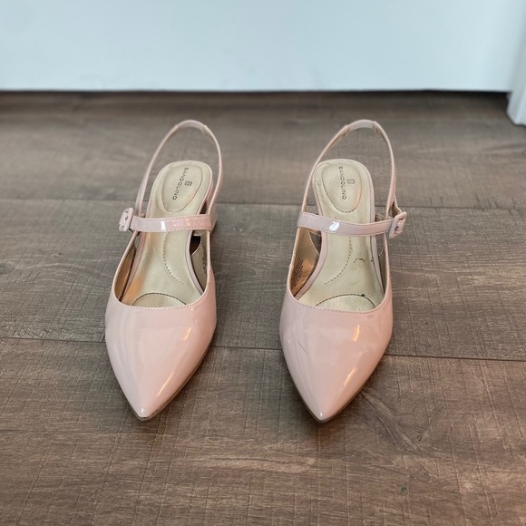 Bandolino Sling Back Block Heel - Picture 3 of 4